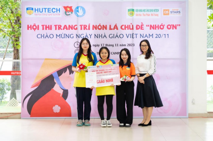 Sinh viên Viện Khoa học Ứng dụng HUTECH trang trí nón lá mừng Ngày Nhà giáo Việt Nam 85