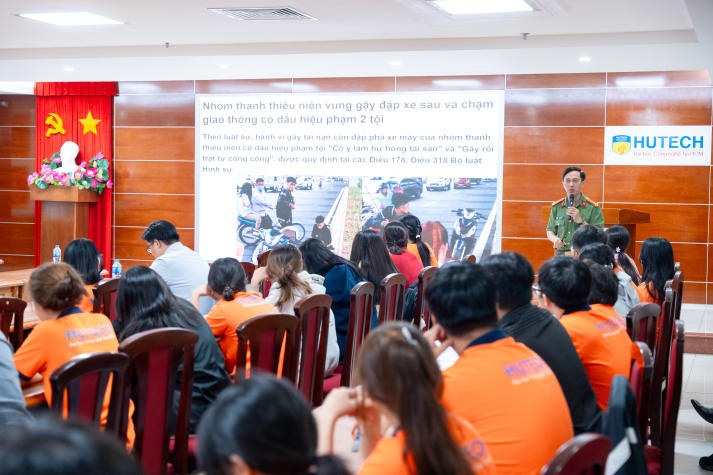 HUTECH Beside You: Trang bị kỹ năng nhận diện và xử lý các tình huống lừa đảo trên không gian mạng cho sinh viên 46