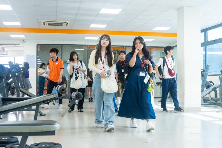 Học sinh Trường THPT Thành phố Fujinomiya (Nhật Bản) thích thú khám phá HUTECH và Chương trình “Home visit VJIT” 42