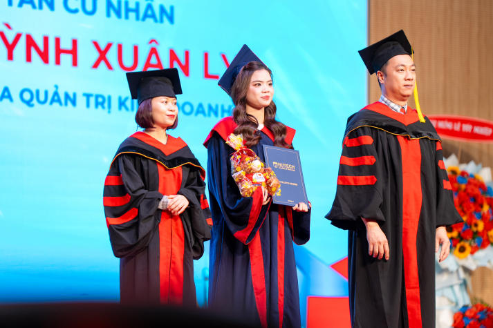 383 tân Cử nhân HUTECH chính thức tốt nghiệp, sẵn sàng chinh phục chặng đường mới 85