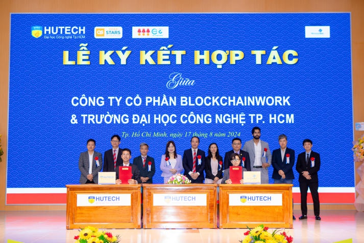 [Video] Sinh viên “khoe” hơn 200 đồ án tốt nghiệp ấn tượng trước doanh nghiệp tại HUTECH TECHSHOW 2024 188