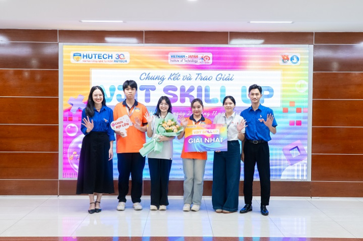 Kịch tính vòng Chung kết VJIT Skill Up 2025 với nhiều tranh biện sắc sảo 68