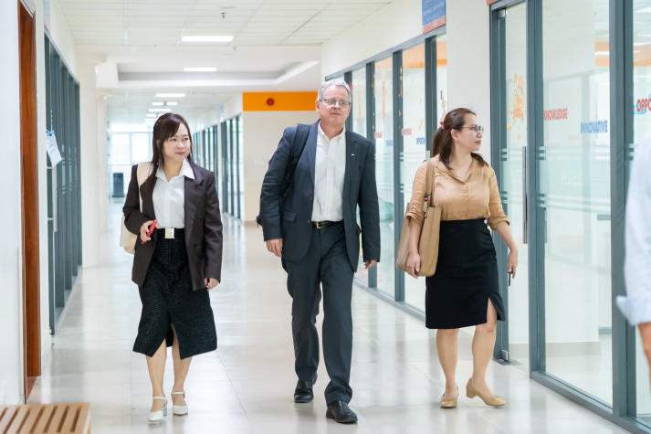 HUTECH explores potential engineering collaboration with Osnabrück University of Applied Sciences 87