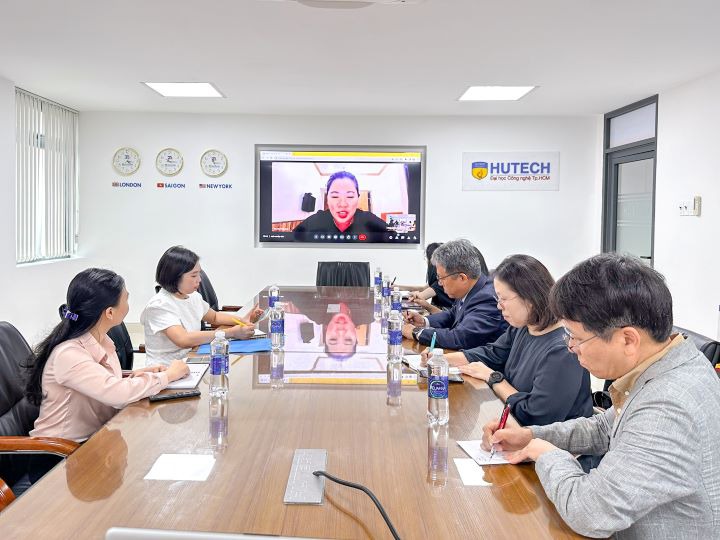 Khoa Hàn Quốc học HUTECH làm việc với Trường Đại học Kyung Hee Cyber (Hàn Quốc) 9