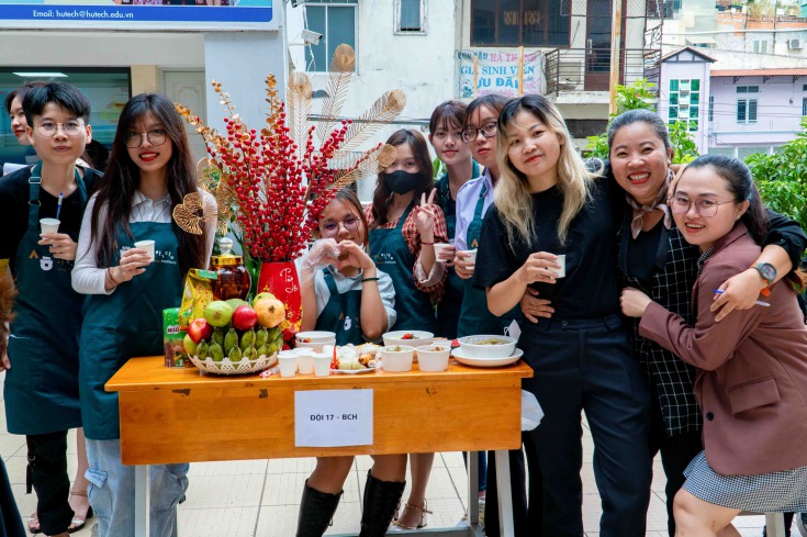 Sinh viên HUTECH tìm hiểu phong tục và ẩm thực trong lễ Tết cổ truyền Việt Nam - Hàn Quốc 141