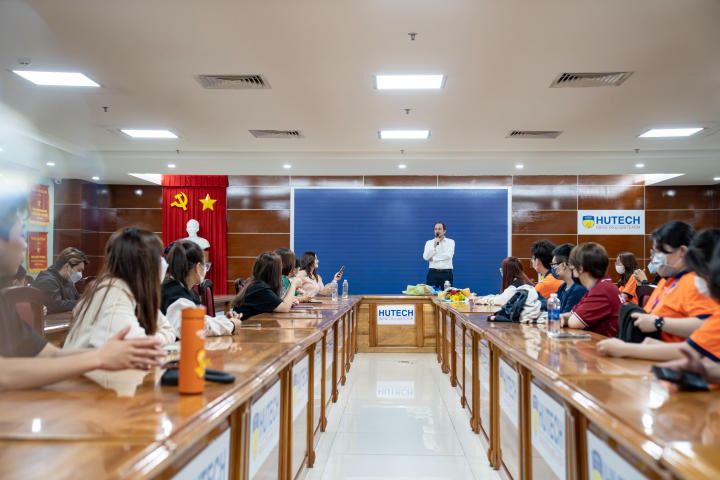 Sinh viên HUTECH tìm hiểu về chương trình đào tạo song bằng cùng Đại học Nottingham Trent (Anh) 87