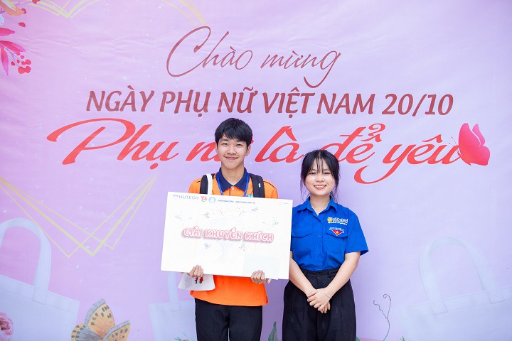 Sinh viên Khoa Marketing - Kinh doanh quốc tế thiết kế túi Tote tôn vinh nét đẹp người phụ nữ 145