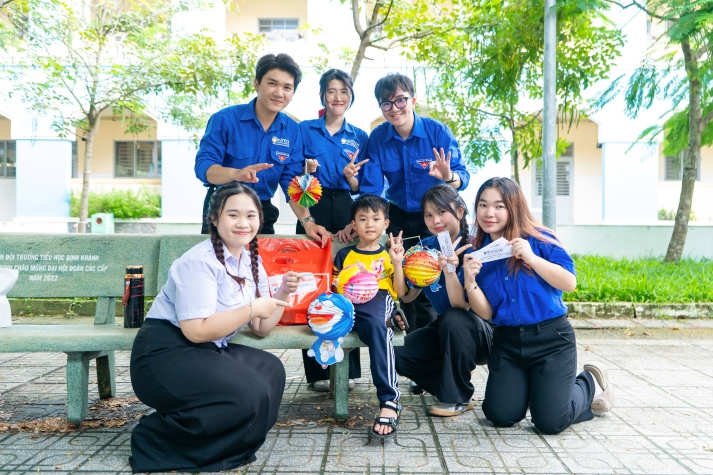 Kết nối yêu thương, HUTECH lan tỏa giá trị đến cộng đồng Bình Khánh 92