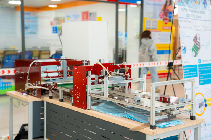 MECA 2025 Finals: HUTECH students conquer technology through practical projects 109