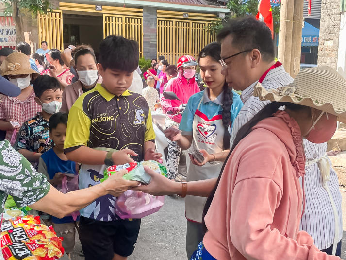 Sinh viên Khoa Điều dưỡng - Kỹ thuật y học trao yêu thương, lan tỏa trách nhiệm đến cộng đồng 37