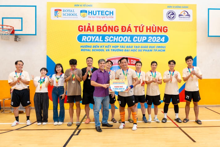 HUTECH lên ngôi Vô địch Giải bóng đá Tứ Hùng Royal School Cup 2024 171