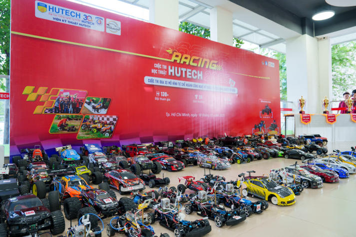 [Video] Hơn 130 “chiến mã” tranh tài tại trường đua Chung kết RACING HUTECH 2025 16