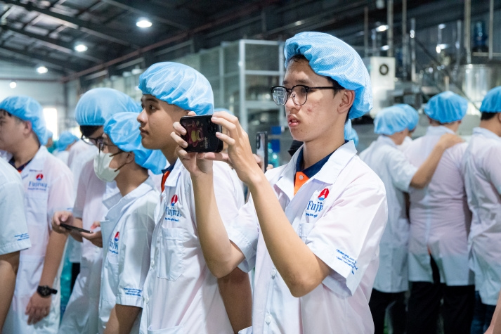 Sinh viên Viện Kỹ thuật học từ thực tiễn tự động hóa tại FUJIWA Việt Nam 48