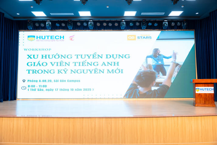 “Be the T.E.A.C.H.E.R the world needs”: Sinh viên Khoa Tiếng Anh tìm hiểu về nghề giáo trong kỷ nguyên số 12