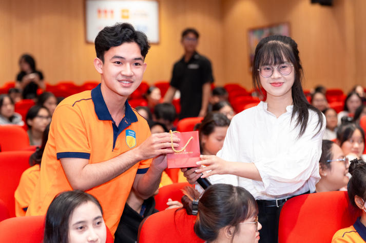 WeMeet - “Ba mặt nhiều lời”: Sinh viên HUTECH học cách tích lũy tài chính từ những câu chuyện đời thực 81