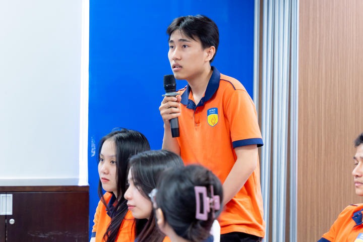 [Video] Sinh viên Khoa Luật HUTECH gặp gỡ chuyên gia, tìm hiểu cơ hội nghề nghiệp tại Ngân hàng Bản Việt 64