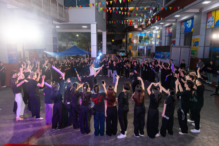 Sinh viên HUTECH thắp sáng niềm tự hào Việt qua chuỗi đồ án nghệ thuật hoành tráng 47