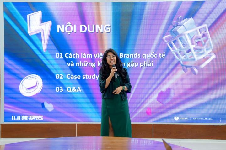 Sinh viên Khoa Tài chính - Thương mại tìm hiểu về thương mại điện tử cùng chuyên gia Lazada 63