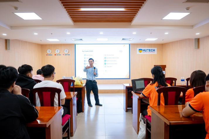 Nâng cao kiến thức về khởi nghiệp và đổi mới sáng tạo cùng sinh viên VJIT tại chuỗi seminar HUTECH Innovatalk 2024 41