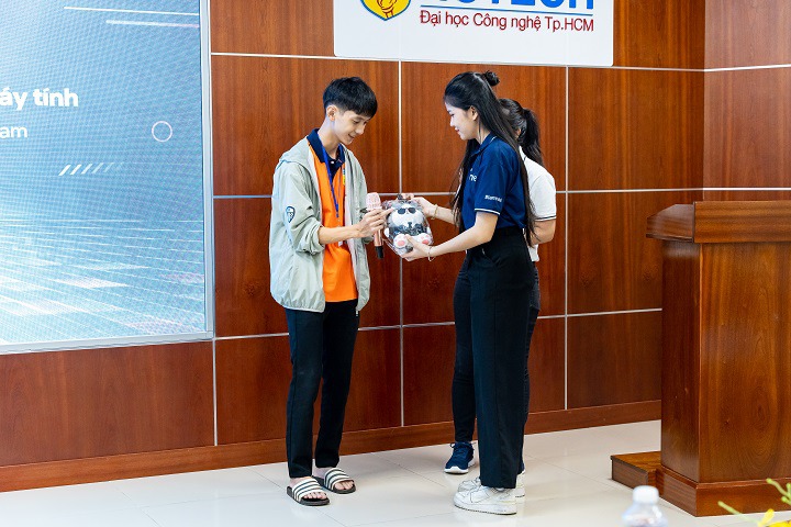 [Video] Đa dạng trải nghiệm cho sinh viên Công nghệ thông tin HUTECH tại Intel Campus Tour 2023 67