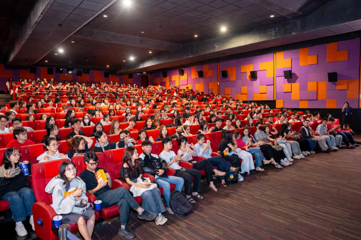 Giao lưu cùng đoàn phim “Cục vàng của ngoại”: Sinh viên Truyền thông - Điện ảnh học nghề từ hậu trường điện ảnh 86