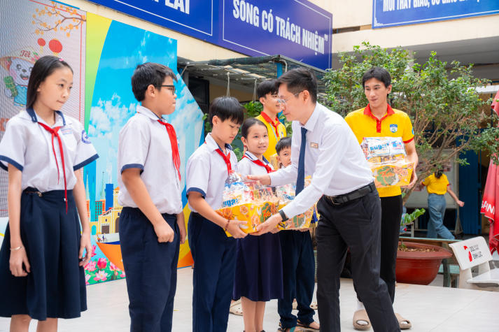 [Ảnh] Nulab Practice Tour: Hành trình lan tỏa yêu thương của sinh viên Khoa Điều dưỡng - Kỹ thuật y học 30