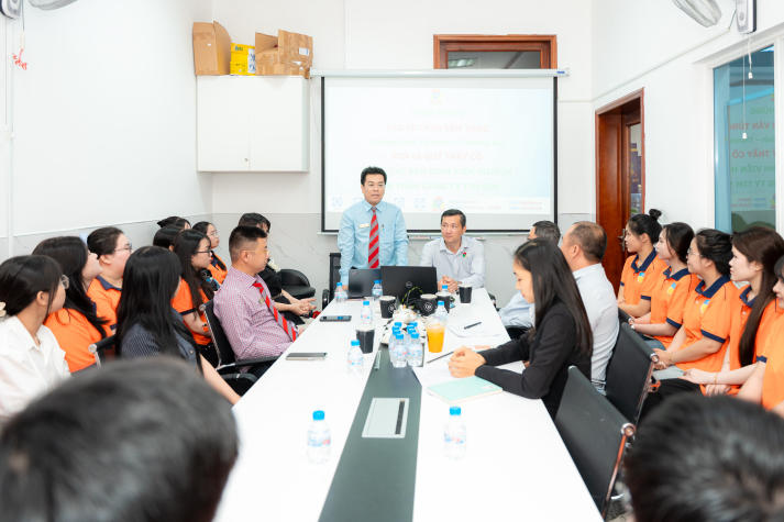 Gần 200 nhóm sinh viên HUTECH trải nghiệm, bồi dưỡng năng lực tại 65 doanh nghiệp 54