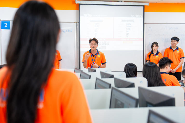 [Hướng nghiệp 2026] Khi kinh tế gặp công nghệ: Những nội dung thú vị người học Kinh tế số được khám phá 10