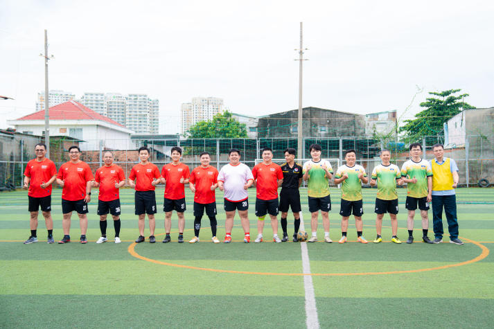 [Hội thao CB-GV-NV HUTECH 2025]: Bóng đá nam ra quân, kịch tính ngay loạt trận mở màn 11