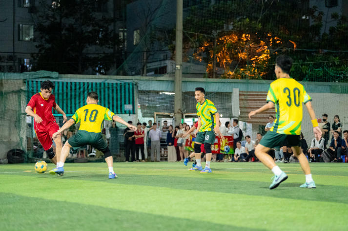 [Hội thao CB-GV-NV HUTECH 2025]: VPT-VPHĐT-P.NS-TT.KĐ-ĐBCL-B.TTr-TT.IT đăng quang ngôi vương Bóng đá nam 52