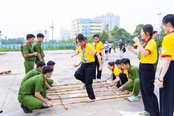 “Xuân gắn kết - Tết nghĩa tình”: Kết nối sức trẻ, sẻ chia yêu thương 53