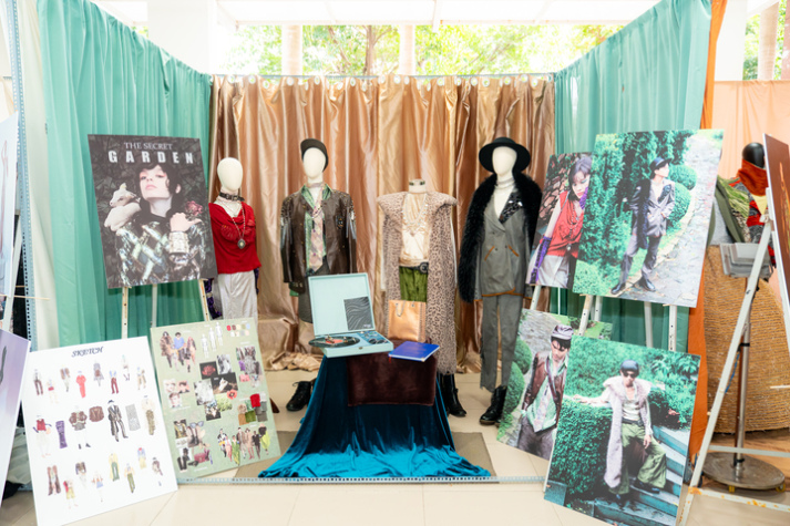 [Video] Sinh viên Thiết kế thời trang thổi hồn chất liệu truyền thống vào đồ án tốt nghiệp 68