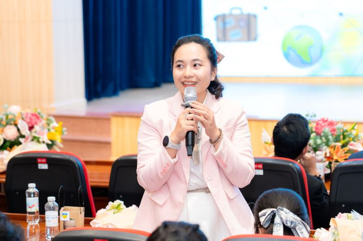 [Video] Cựu sinh viên tiếp lửa nghề nghiệp cho sinh viên Khoa Quản trị Du lịch - Nhà hàng - Khách sạn 77