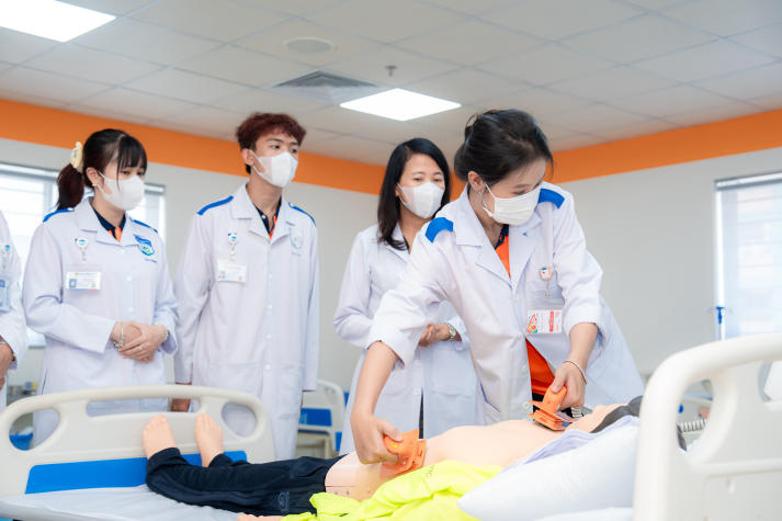 HUTECH công bố ngưỡng đảm bảo chất lượng đầu vào đại học 2026 1552