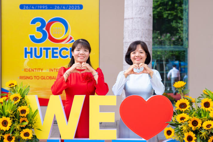 HUTECH long trọng kỷ niệm 30 năm thành lập: Một hành trình, triệu khát vọng bền vững 16