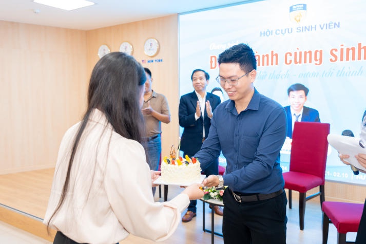 Sinh viên Viện Kỹ thuật học hỏi bí kíp vượt qua thử thách, vươn tới thành công từ cựu sinh viên HUTECH 127