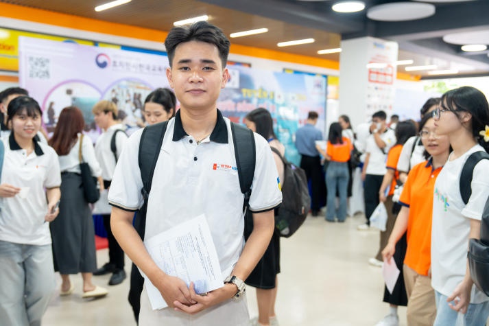 [Video] “Choáng ngợp” trước hơn 1.500 cơ hội việc làm cho sinh viên HUTECH tại “KOREA JOB FAIR 2024” 222