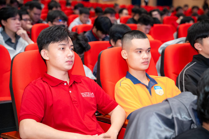 Học bí kíp dùng AI tinh chỉnh portfolio, sinh viên Viện Kỹ thuật chủ động ghi điểm với nhà tuyển dụng 54