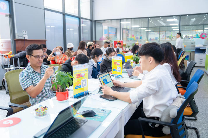 HUTECH chính thức công bố  điểm chuẩn năm 2026: Điểm thi THPT từ 15 - 22 điểm 2478