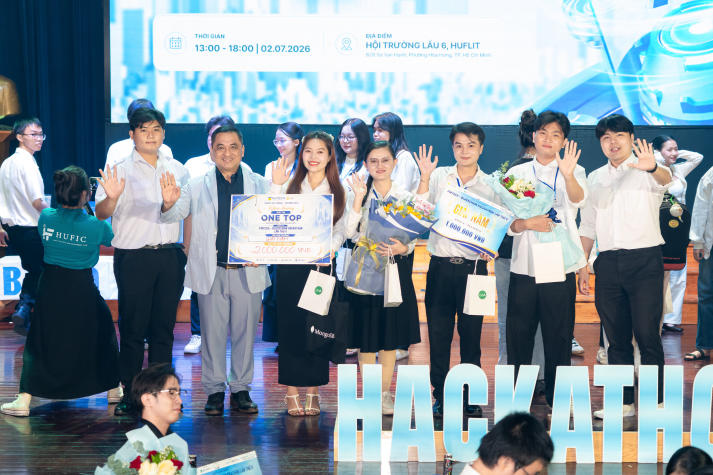 Sinh viên ngành Tài chính - Ngân hàng ghi dấu tại Chung kết Liên trường Fintech - Blockchain Hackathon lần 5 72