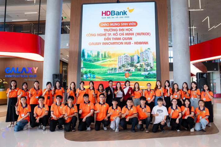 [HUTECH 31 năm] Viết tiếp hành trình đẹp bằng yêu thương và bản lĩnh 64