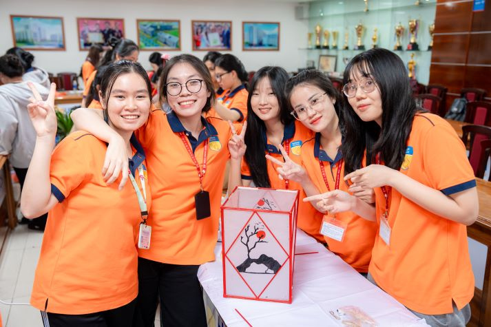 “Trung thu Hội nhập - Sắc màu đa văn hóa” tại HUTECH: Gắn kết sinh viên, lan tỏa giá trị văn hóa 126