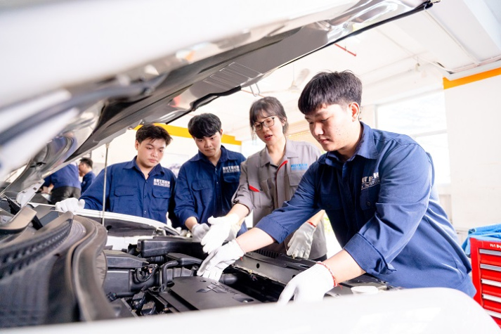 [HUTECH 30 năm] Hành trình kiến tạo và phát triển hệ sinh thái học thuật bền vững 20