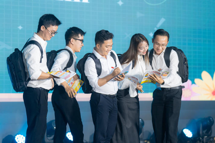 Một mùa giai điệu thăng hoa: HUTECH tôn vinh tháng 11 qua “Tiếng hát từ giảng đường” 2025 65