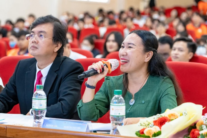 [Video] Trầm trồ trước loạt tips học “10 điểm chất lượng” của Gen Z HUTECH 83