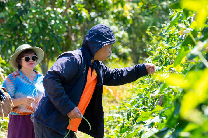 [Ảnh] Sinh viên HUTECH khám phá mô hình kinh tế sức khỏe bền vững qua hành trình thực tế 49