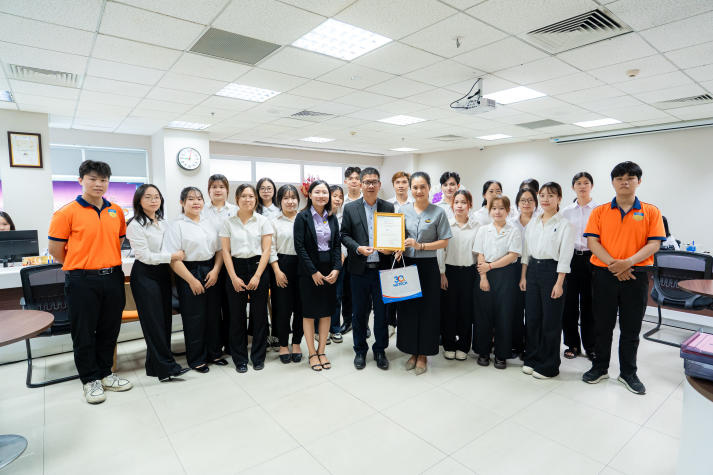 Sinh viên ngành Tài chính - Ngân hàng HUTECH bắt đầu hành trình thực tập tại FPTS 43