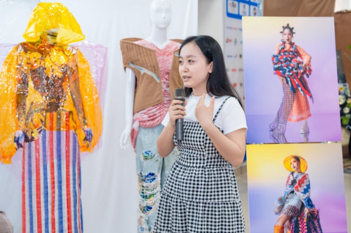 [Video] Đem bọ cánh cứng và người vô gia cư vào đồ án tốt nghiệp, 02 sinh viên ngành Thiết kế thời trang HUTECH “cán đích” thủ khoa và á khoa 111