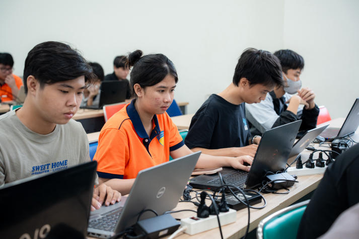 Bản lĩnh IT-ers bùng nổ tại Chung kết Cuộc thi HUTECH Network Cracking 2025 65