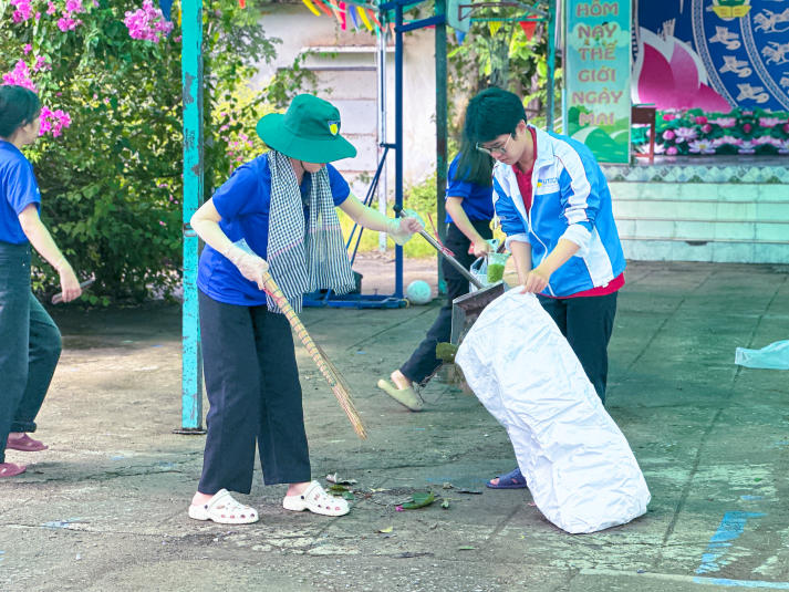 “Đặt lịch” tỏa sáng cùng loạt sân chơi tài năng, phong trào tại HUTECH 184